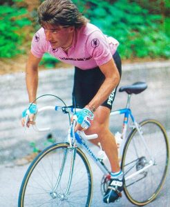 Gito d' Italia winner Roberto Visentini in maglia rosa